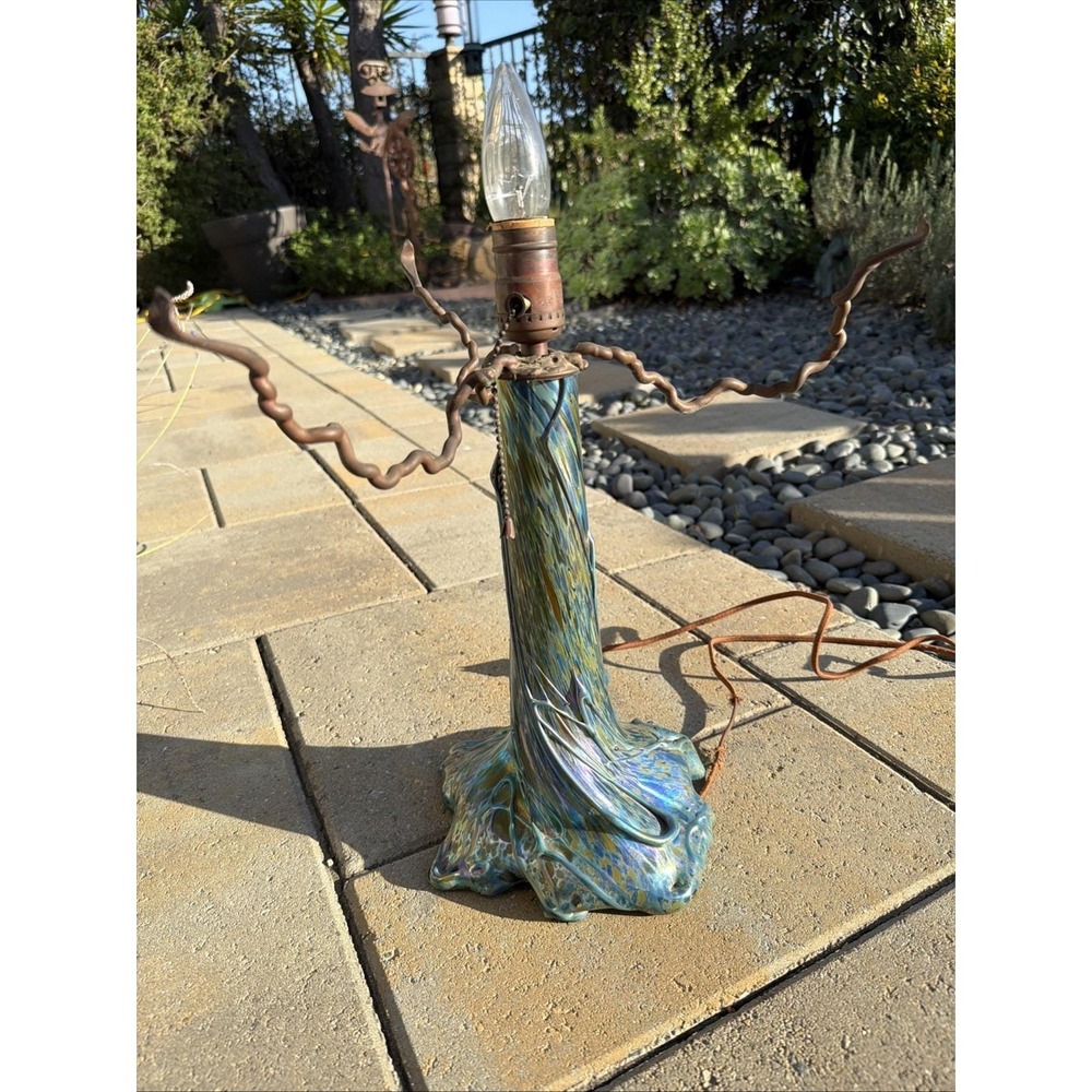 Signed Tom Arnold Phoenix Studios Iridescent Art Glass Lamp Base 1970s Works